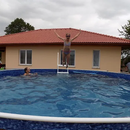 House Adrelot Hébergement de vacances